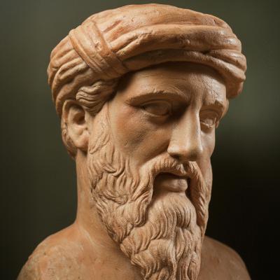Pitágoras (≈570 a.C.) — El sabio que halló la armonía en los números Pitágoras (≈570 a.C.) — El sabio que halló la armonía en los números
