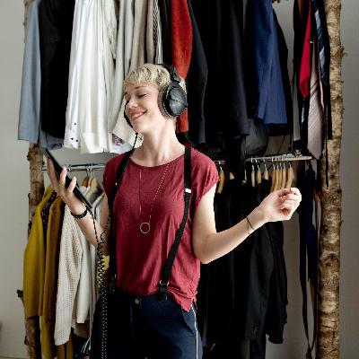 Hype um Modefasten - Spaßverderber oder Superplan? Das „No-Buy-Year“ für Kleidung Hype um Modefasten - Spaßverderber oder Superplan? Das „No-Buy-Year“ für Kleidung
