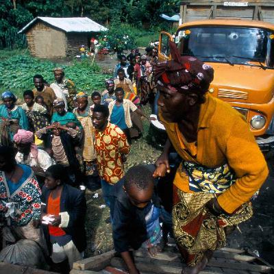 Hunting and killing Rwandan refugees in Zaire-Congo - Ep. 4: Humanitarians used as bait