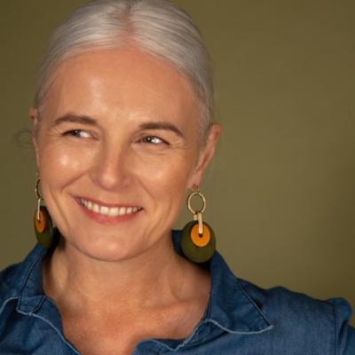 BECOMING A MODEL AND INFLUENCER AT AGE 46 - Rachel Peru
