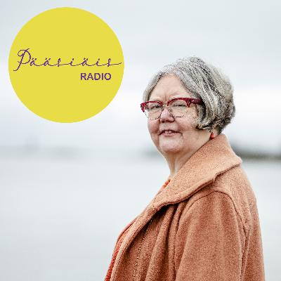 Irja Askola: Kärsivän ihmisen luona pitää kävellä sukkasiltaan