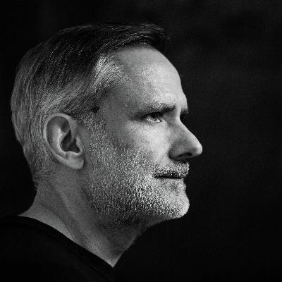 António de Castro Caeiro (parte 2): “Sou um animal de sala de aula. Adoro tanto dar aulas que já estou com medo de ter de me reformar aos 70” António de Castro Caeiro (parte 2): “Sou um animal de sala de aula. Adoro tanto dar aulas que já estou com medo de ter de me reformar aos 70”