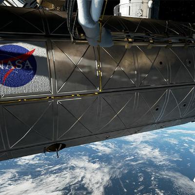 Jo Lauder goes on a space walk with Earthlight Jo Lauder goes on a space walk with Earthlight