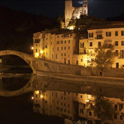 S. II - Ep. III• Viaggio in Italia • Due amiche in viaggio a Dolceacqua• Siparteconerika •