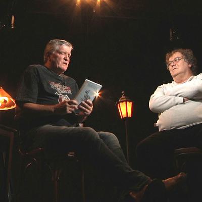 .pod lampou s Martinom Mojžišom: O Einsteinovi, krivkách, Pepkovi námorníkovi a novej knihe .pod lampou s Martinom Mojžišom: O Einsteinovi, krivkách, Pepkovi námorníkovi a novej knihe