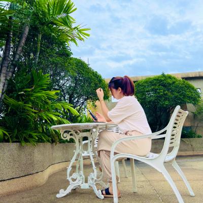 Hôm nay tôi đọc: [6.1] _ Gánh gánh, gồng gồng - Xuân Phượng.