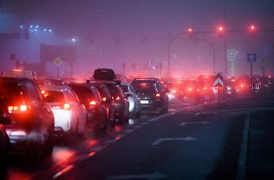 Eksperts: Gājēju bez atstarotāja ieraudzīt nevar. Tas ir nāvējoši stilīgs pasākums