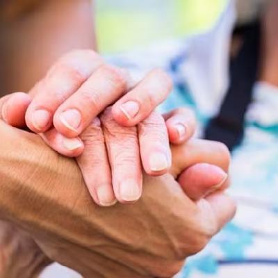 "Enterraré a todos los que tengo enfermos y no habré cotizado lo suficiente": el pulso de 100.000 mujeres por un reconocimiento laboral real "Enterraré a todos los que tengo enfermos y no habré cotizado lo suficiente": el pulso de 100.000 mujeres por un reconocimiento laboral real