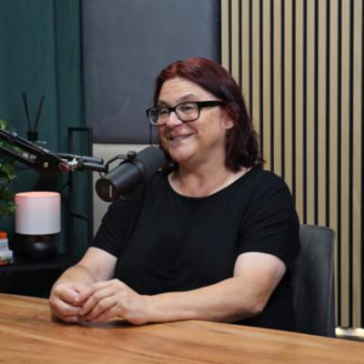 Milovať a učiť rómske deti. DÁSATO s Monikou Podolinskou Milovať a učiť rómske deti. DÁSATO s Monikou Podolinskou