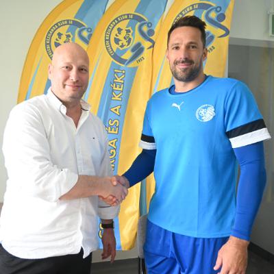 BÚCSÚ HELYETT MENTORSZEREP BÚCSÚ HELYETT MENTORSZEREP