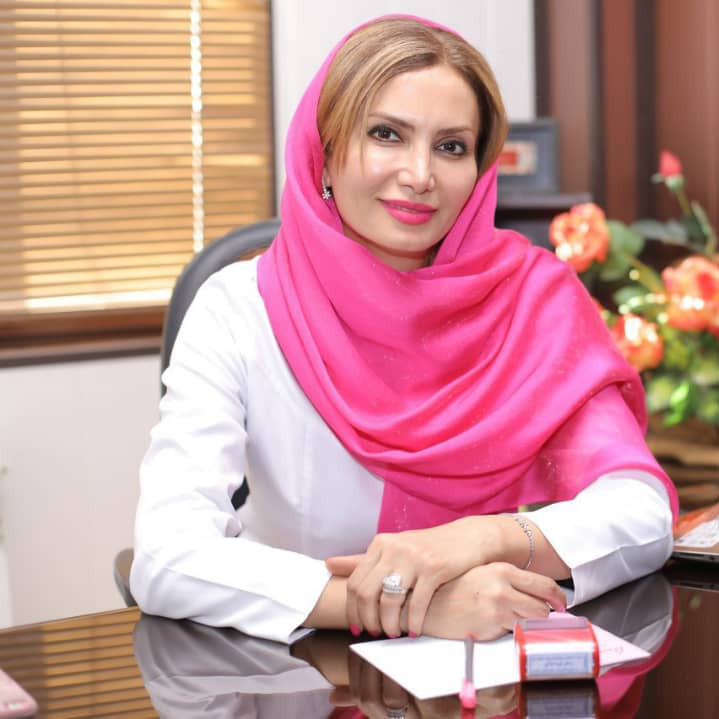 دکتر الهه ثناگو جراح و متخصص زنان و زایمان و نازایی
