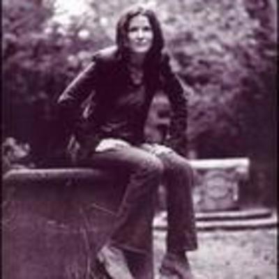 Circle **Edie Brickell & New Bohemians** Circle **Edie Brickell & New Bohemians**