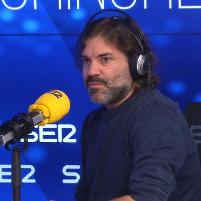 Joe Crepúsculo: "Me gusta mucho escuchar 'hard tecno' en bata" Joe Crepúsculo: "Me gusta mucho escuchar 'hard tecno' en bata"