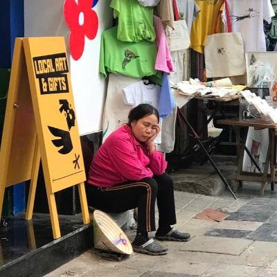 Bộ hành qua phố: Giấc ngủ vội trên phố mùa Đông Bộ hành qua phố: Giấc ngủ vội trên phố mùa Đông