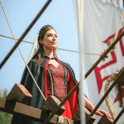 Crónica de España - 1469: La moda medieval con Ana Velasco Molpeceres Crónica de España - 1469: La moda medieval con Ana Velasco Molpeceres