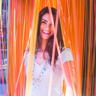 Desapega e Vai: como encerrar ciclos sem se sabotar Desapega e Vai: como encerrar ciclos sem se sabotar