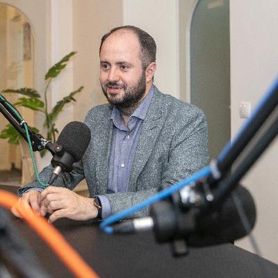 In gesprek met wethouder Ufuk Kâhya In gesprek met wethouder Ufuk Kâhya