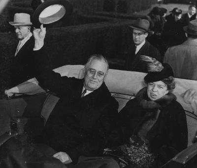 S8 Ep176: Devil's Advocates: Robert Stryk, Rudy Giuliani, and the Business of Influence: Colleague Kenneth P. Vogel discusses how in the power vacuum created by Donald Trump's arrival in Washington, unconventional lobbyists like Robert Stryk rose to prominence by m S8 Ep176: Devil's Advocates: Robert Stryk, Rudy Giuliani, and the Business of Influence: Colleague Kenneth P. Vogel discusses how in the power vacuum created by Donald Trump's arrival in Washington, unconventional lobbyists like Robert Stryk rose to prominence by m