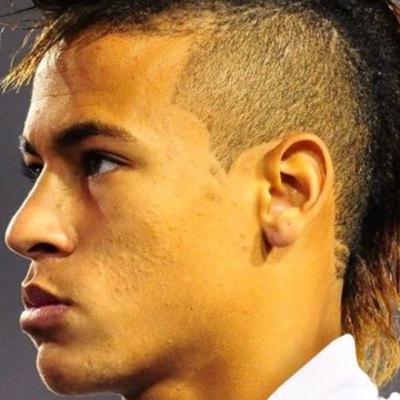 Neymar sofre racismo