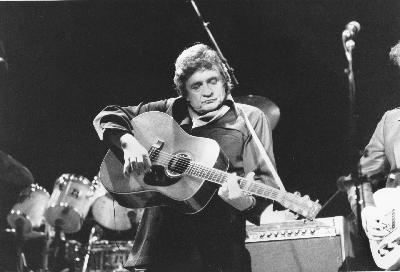 Rockhistorier om Johnny Cash: “Det er musikken, der holder ham i live”