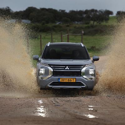 Mitsubishi Outlander PHEV: il plug-in hybrid che cresce in maturità Mitsubishi Outlander PHEV: il plug-in hybrid che cresce in maturità
