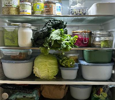 VIDEO: A Chaotic, Realistic Tour of My Packed Fridge and Freezer 👀 VIDEO: A Chaotic, Realistic Tour of My Packed Fridge and Freezer 👀