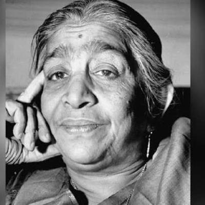 ஆறு மொழிகளில் பாடிய குட்டி வானம்பாடி!