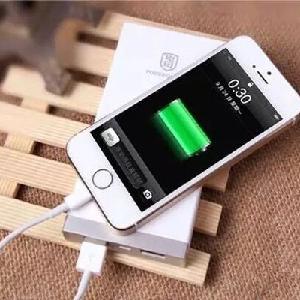 生活中的安全-为智能手机充电