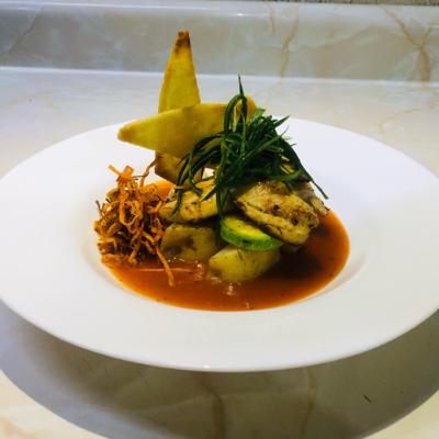 Filete de pescado marinado en cítricos