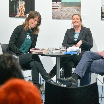 Janika Gelinek und Sonja Longolius: Literaturhaus goes Zirkus