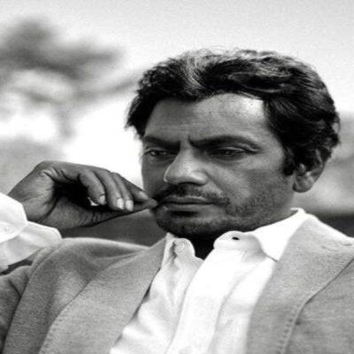 Nawazuddin Siddiqui : लोगों के पास खाना नहीं है और आप पैसे फेंक रहे हो। कुछ तो शर्म करो
