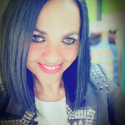 Llena de felicidad y divirtiéndonos.