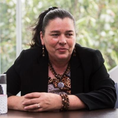Tertuliando con la Alcaldesa de Tarrazú, doña Lorena Rovira Tertuliando con la Alcaldesa de Tarrazú, doña Lorena Rovira