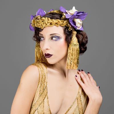 Épisode 10 - Chanelle de Mai, Artiste internationale de Burlesque & Costumière : "Donnez-vous la légitimité d'être sur scène" Épisode 10 - Chanelle de Mai, Artiste internationale de Burlesque & Costumière : "Donnez-vous la légitimité d'être sur scène"