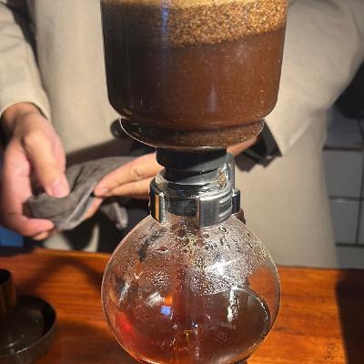 Ep.2手沖虹吸大對決_複製與詮釋的咖啡哲學 Ep.2手沖虹吸大對決_複製與詮釋的咖啡哲學