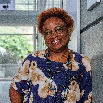 Inocência Mata: “Tem de haver políticas linguísticas em África que promovam as línguas, mas não apenas como línguas folclóricas. Temos de transformá-las em línguas úteis, para se discutir, falar, conversar”