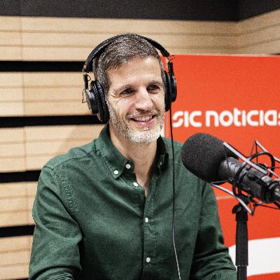 Chupetas, andarilhos e ecrãs: os maiores mitos da parentalidade com o “pediatra para todos” Hugo Rodrigues Chupetas, andarilhos e ecrãs: os maiores mitos da parentalidade com o “pediatra para todos” Hugo Rodrigues