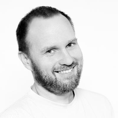 Podcast 144. Jakub Growiec: Przyszłość z AI nie musi być dystopią