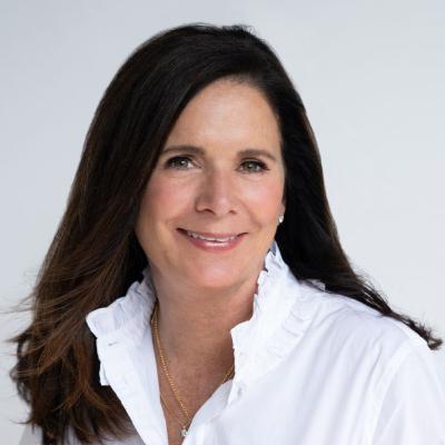 Episode #75 - Jen Lehner of the Front Row Entrepreneur Recaps 2024 in Social and Predicts 2025 Trends