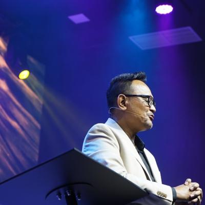 Seri 2 - Berlari Sampai Akhir | Ps. Charles Bessie