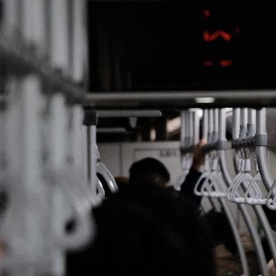 第八卷:听ta说:我们这代人的理想,最后变成了买车买房。 第八卷:听ta说:我们这代人的理想,最后变成了买车买房。