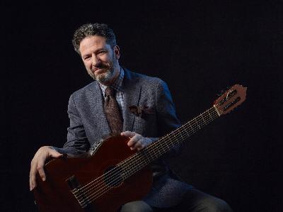 John Pizzarelli Trio will be at the Mahaiwe Perofrming Arts Center on 12/20