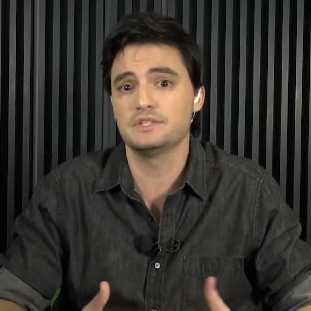 Felipe Neto diz no Roda Viva que se sente injustiçado pelo Subway após se tornar vegetariano e perder contrato Felipe Neto diz no Roda Viva que se sente injustiçado pelo Subway após se tornar vegetariano e perder contrato