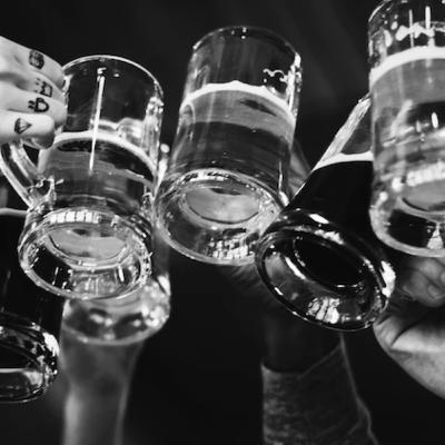 04x05 - OS QUEDAN DOS DESEOS (11/10/22) - BARES (5) - HACEMOS LA PENÚLTIMA Y NOS VAMOS 04x05 - OS QUEDAN DOS DESEOS (11/10/22) - BARES (5) - HACEMOS LA PENÚLTIMA Y NOS VAMOS