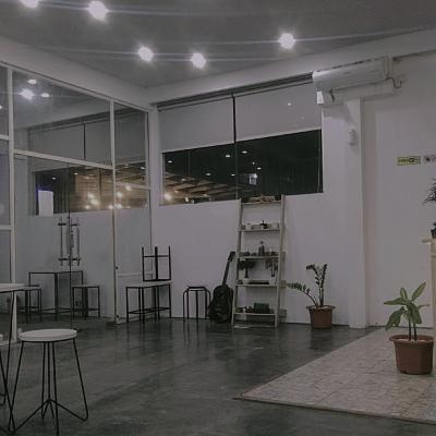 Pas malem itu kita ngobrol