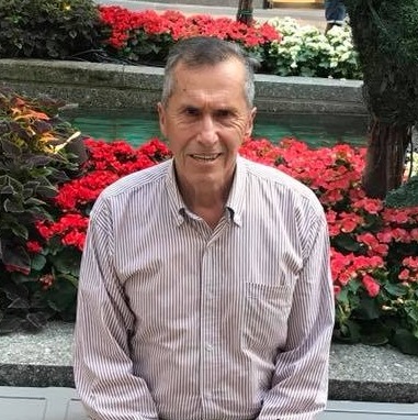 ESCRITORES ECUATORIANOS