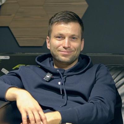 CHCĘ ZOSTAĆ PREZESEM KLUBU PIŁKARSKIEGO - MAREK SZKOLNIKOWSKI (WESZŁO)