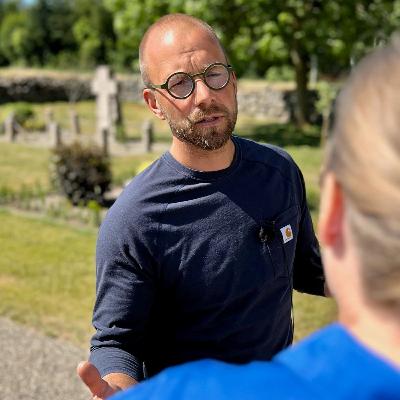 01 Kreativ på kirkegården