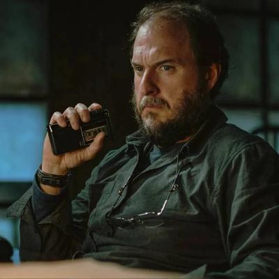 Los iniciados y otras entradas a universos literarios