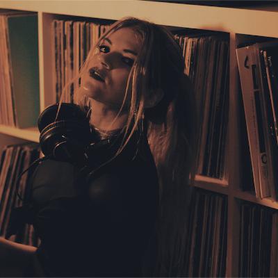 Wes Rolan Forever In The Groove #5 (deep house mix) | 09/18 Wes Rolan Forever In The Groove #5 (deep house mix) | 09/18